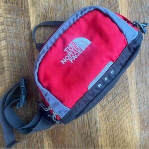 The North Face Roo Waist Pack Crossbody Sling Bag Belt Bag Hiking Travel